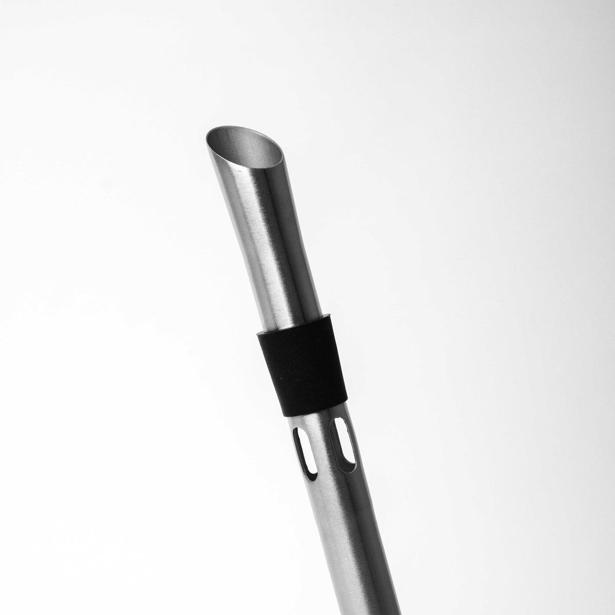 mood: Detailaufnahme des oberen Ausgusses ohne Deckel des Weinkuehlstabs